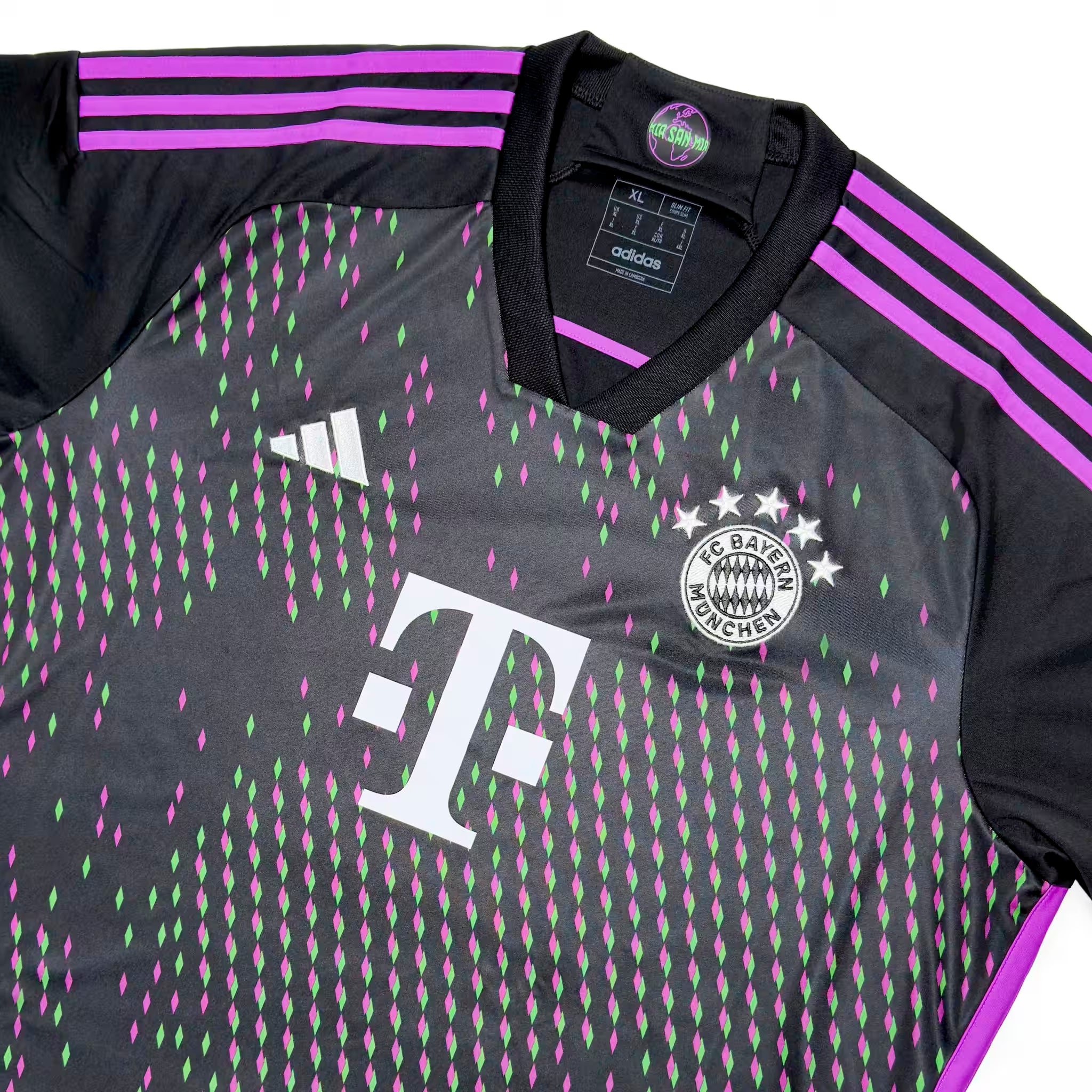 FC Bayern Munich 2023/24 Away Shirt | adidas